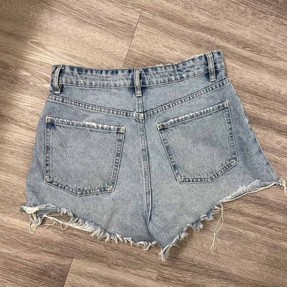Highrise Zara jean shorts - Picture 2 of 3